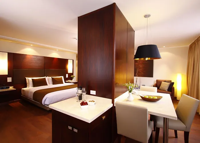 Hotel Reina Isabel