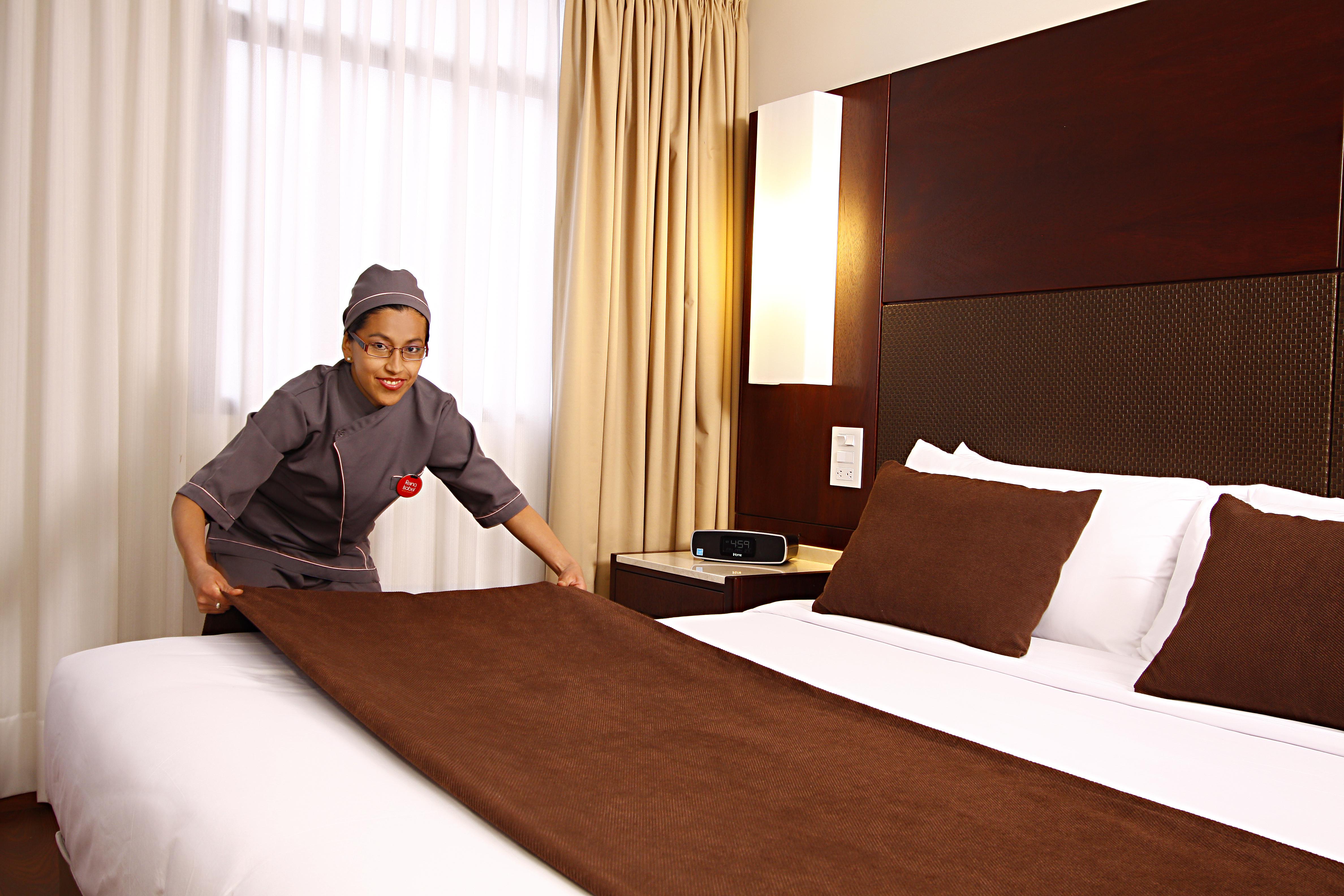 Hotel Reina Isabel 4*