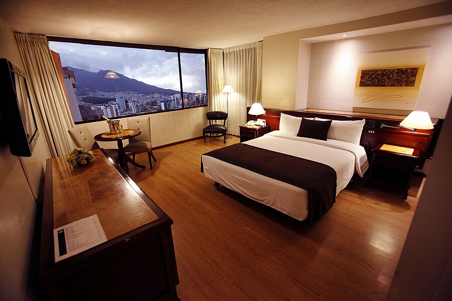 Reina Isabel Hotel Quito